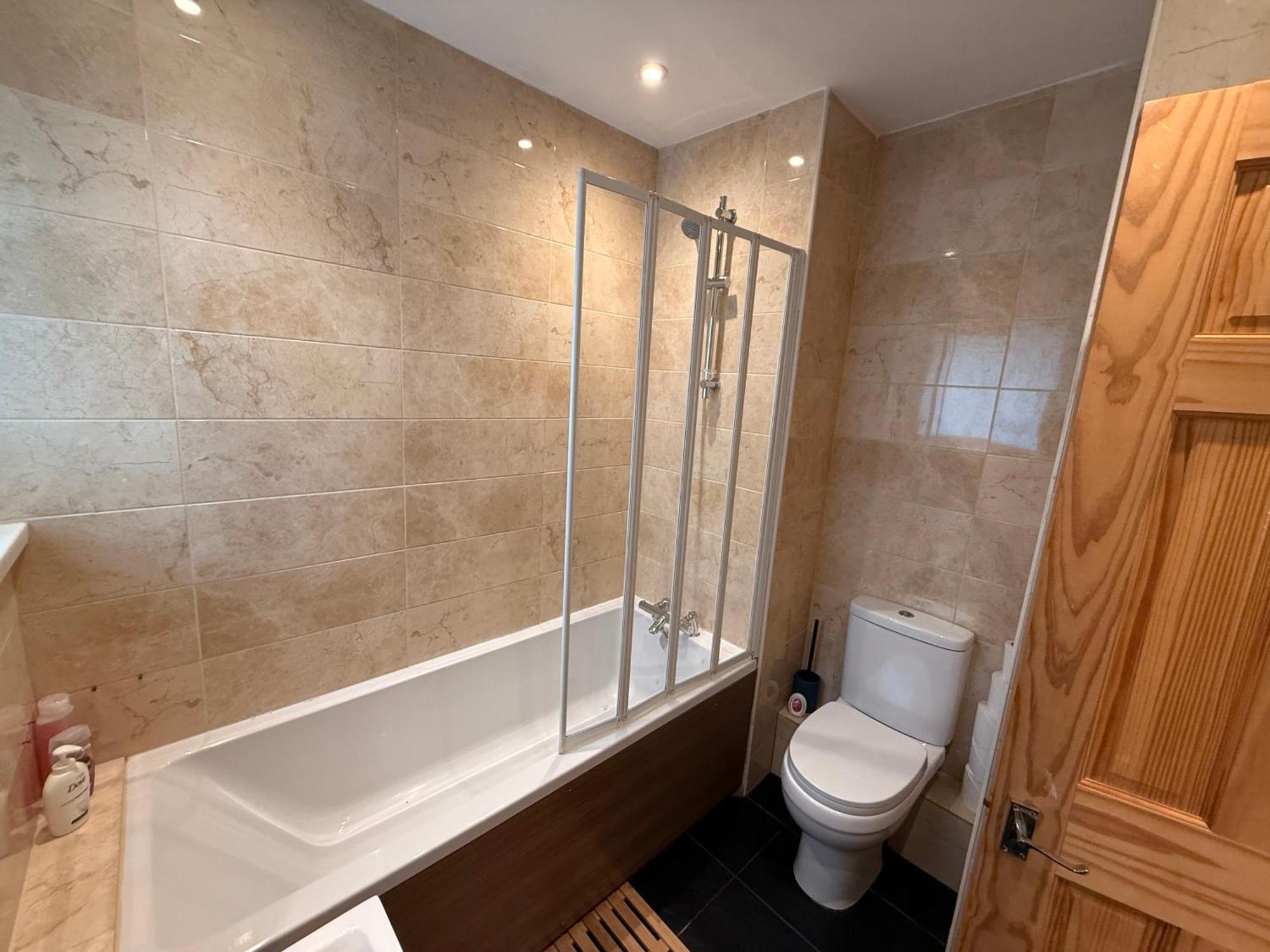 Two Bedroom Flat In The Heart Of London Exterior foto